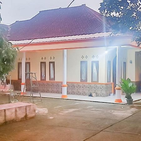 Homestay Bukit Pamoyanan 2 Redpartner Bukanagara Kültér fotó